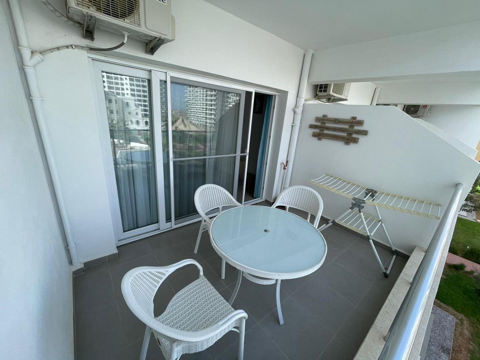 Blue Apartment In 5* Ceasar Resort Trikomo Екстериор снимка
