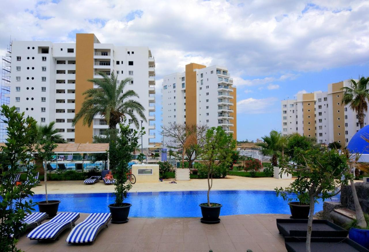 Blue Apartment In 5* Ceasar Resort Trikomo Екстериор снимка